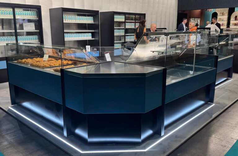 Agencement Vitrine Réfrigérée Gamme Plato Noir