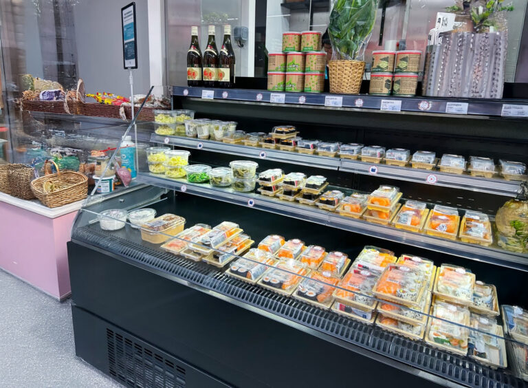 Vitrine réfrigérée faible hauteur CRONUS présentation sushis